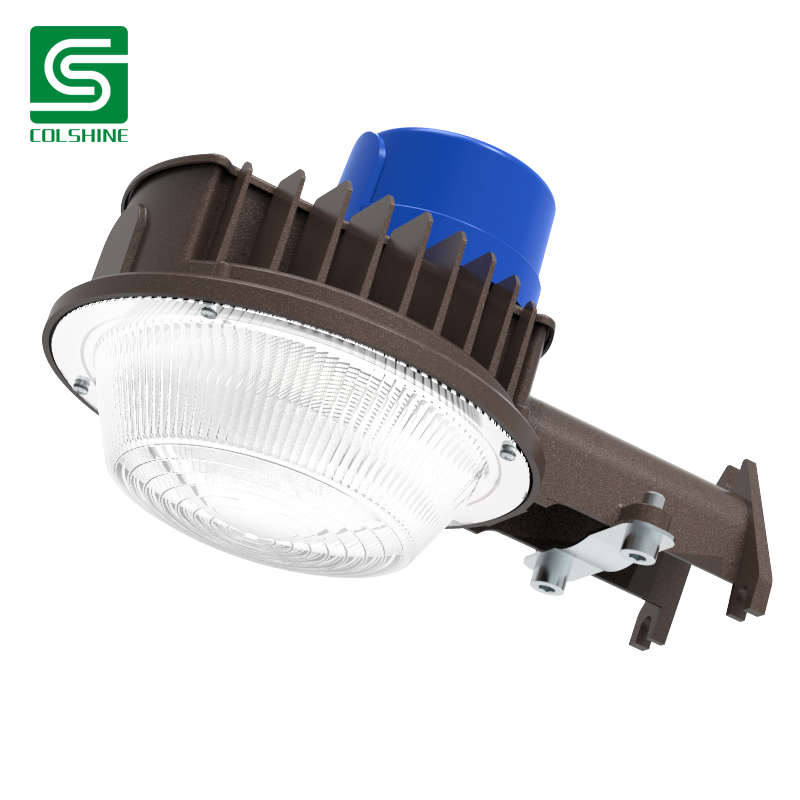 led barn light with photocell